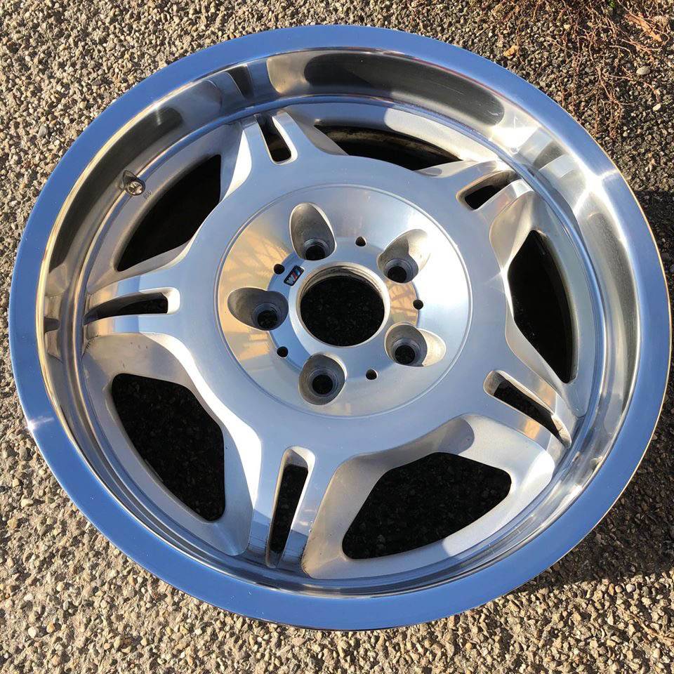 Réparation-de-jantes-auto-et-moto-à-Sundhouse- polissage-peinture-époxy